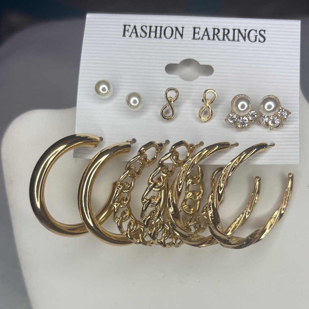 Elegant Gold Fashion Earrings Set